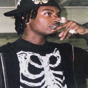 英语老师的玉足伸入我的喉咙
